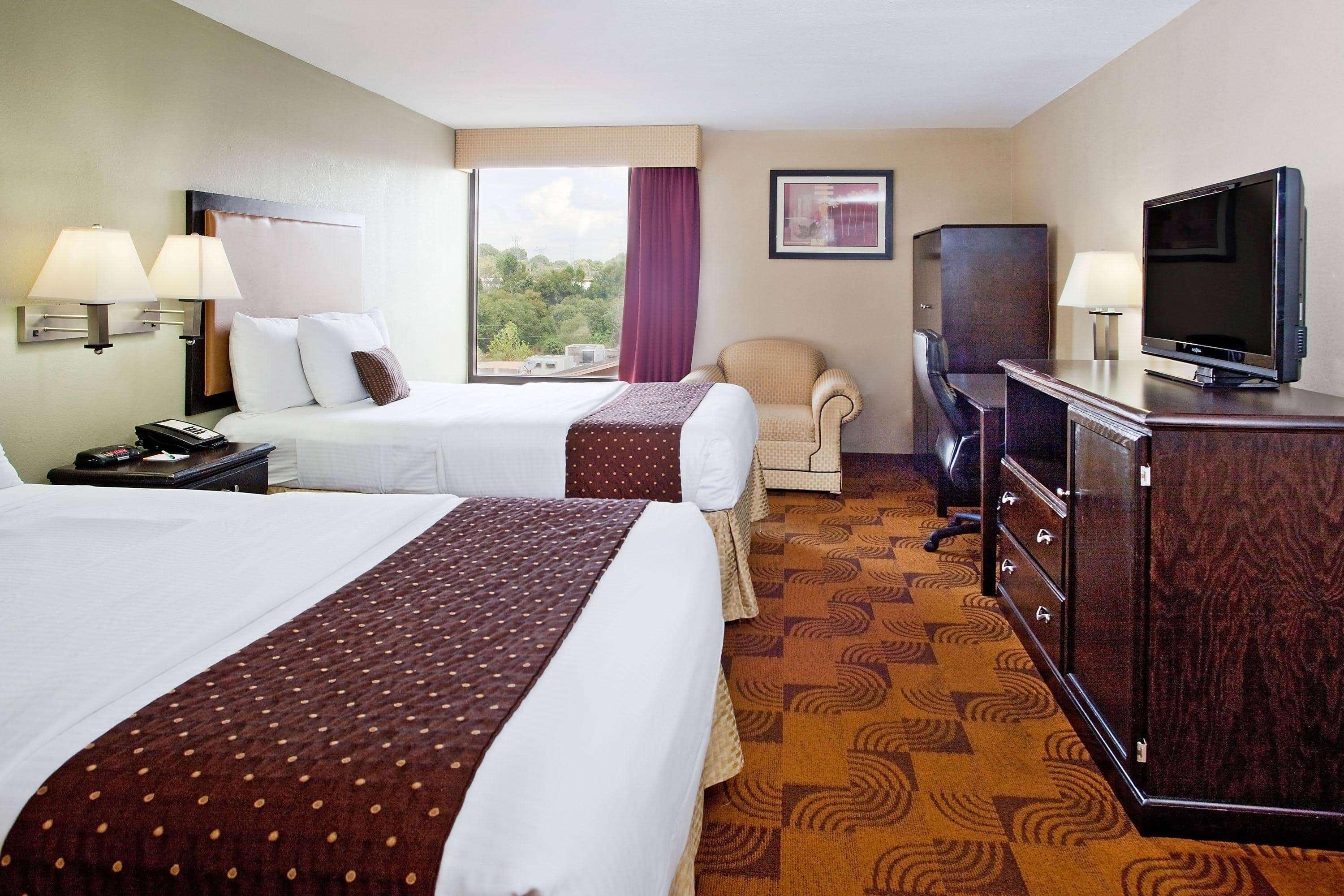Hotel La Quinta By Wyndham Airport Graceland 3*