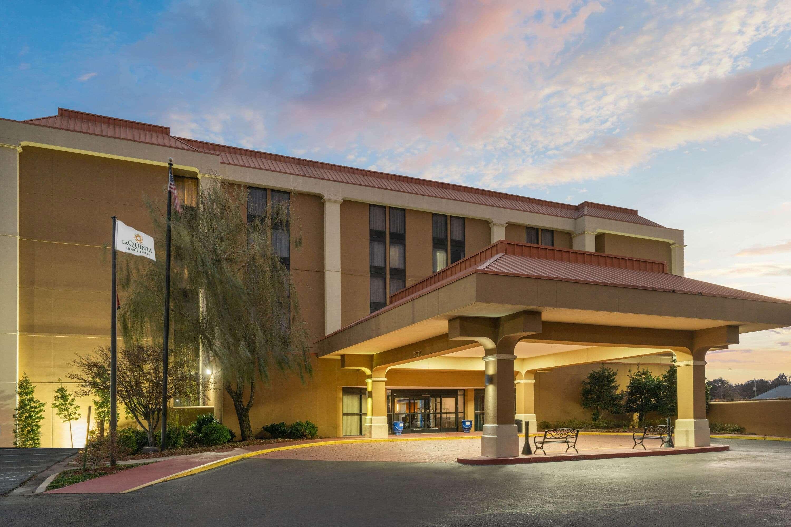 Hotel La Quinta By Wyndham Airport Graceland 3*