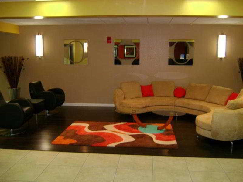 La Quinta By Wyndham Airport Graceland 3*