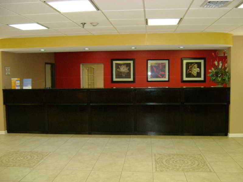 La Quinta By Wyndham Airport Graceland Hotel 3*